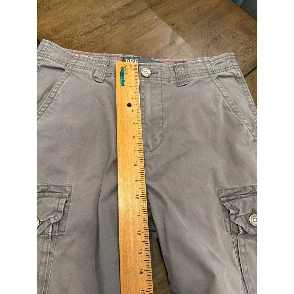 BKE Mens Standard Fit Cargo Shorts Gray Size 28 Utility Pockets Casual Summer